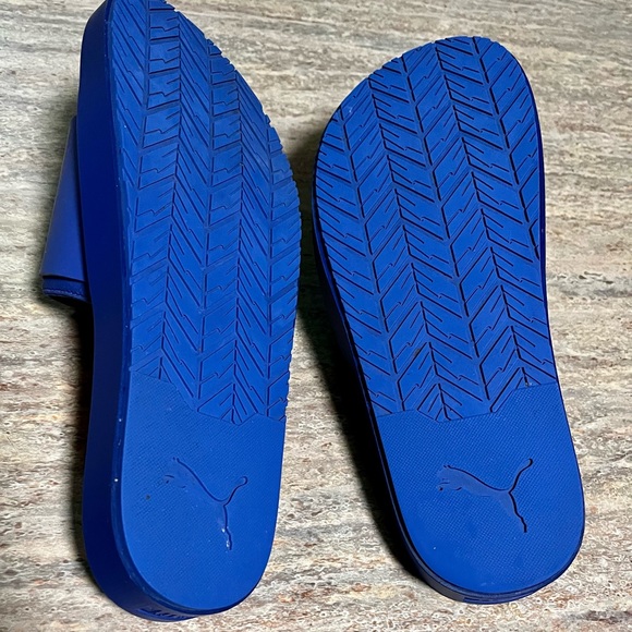 Fenty Puma by Rihanna Royal blue surf slides - Picture 14 of 16